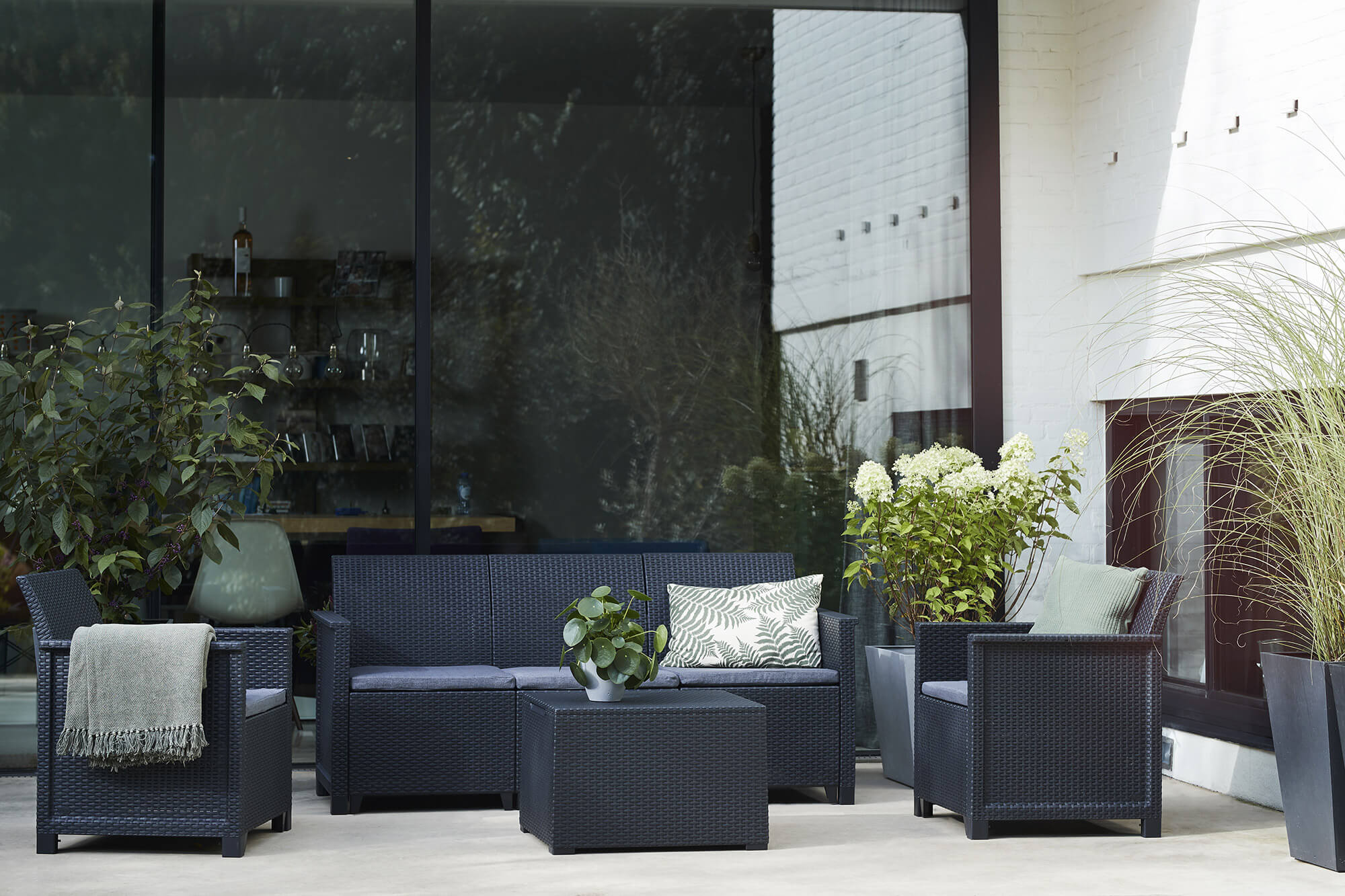 Set da Giardino Divano 2 Poltrone e Tavolino in Resina Keter Emma Lounge Antracite...