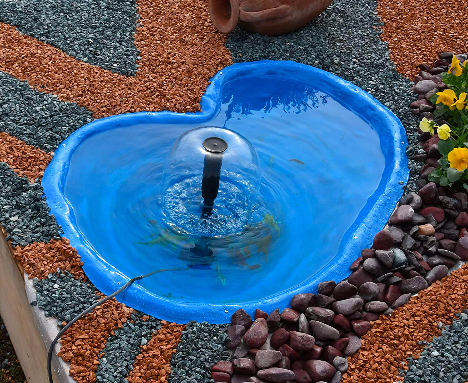 Laghetto Artificiale da Giardino 110x78x28 cm in Polietilene 90 Litri Azzurro