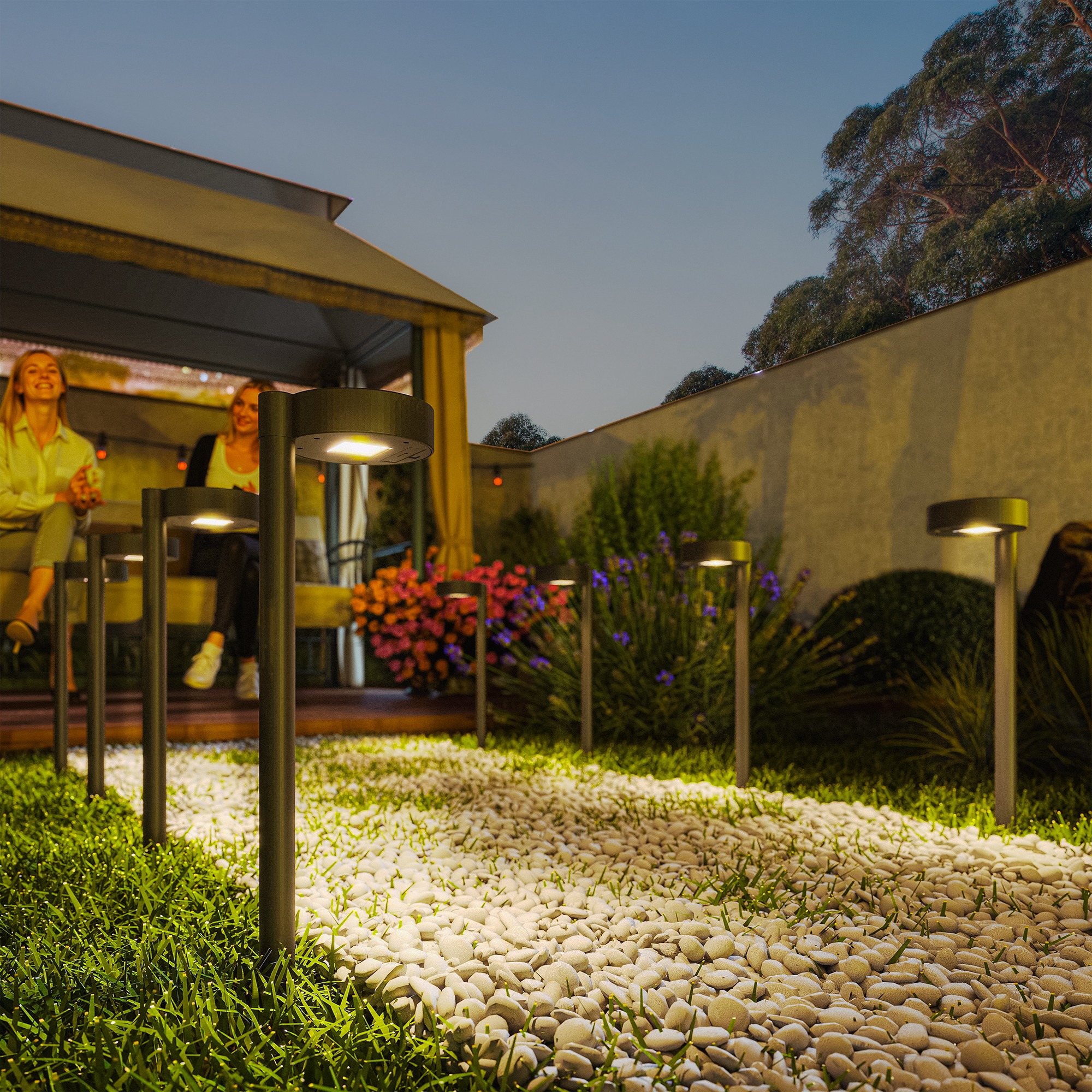 Set 8 Faretti da Esterno a Energia Solare 12x10x46 cm LED a 3000K IP44 in PP Nero...