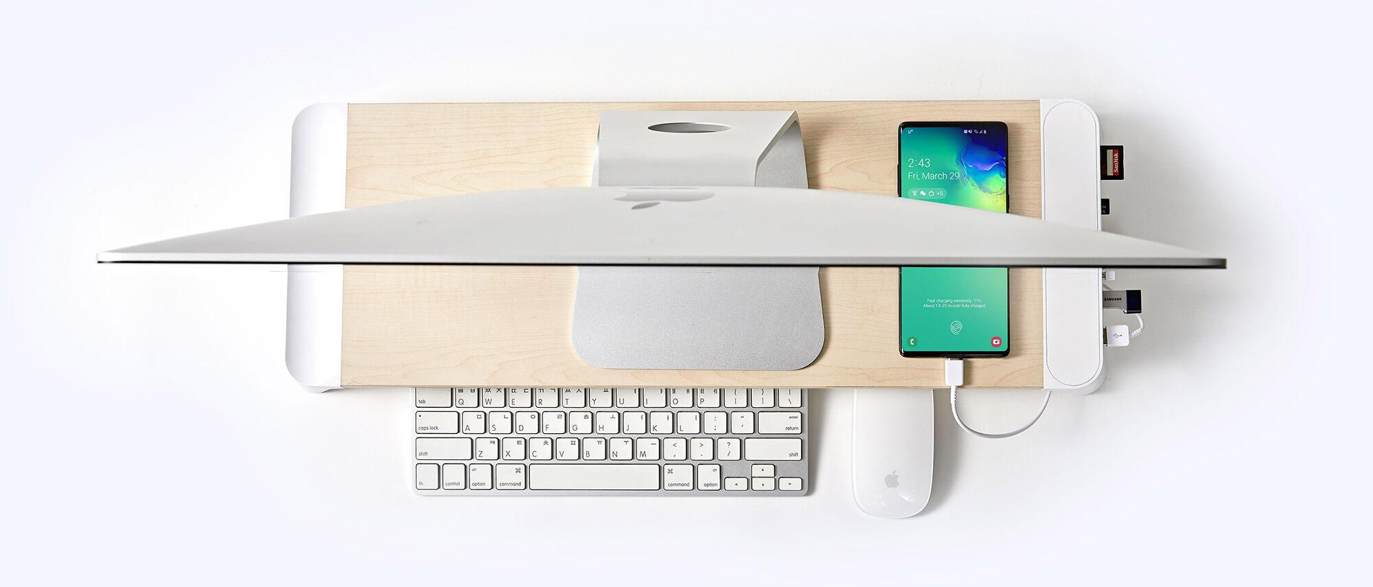 Supporto Monitor da Scrivania 56x20x5,7 cm con Entrata USB in MDF e Plastica Bianco...