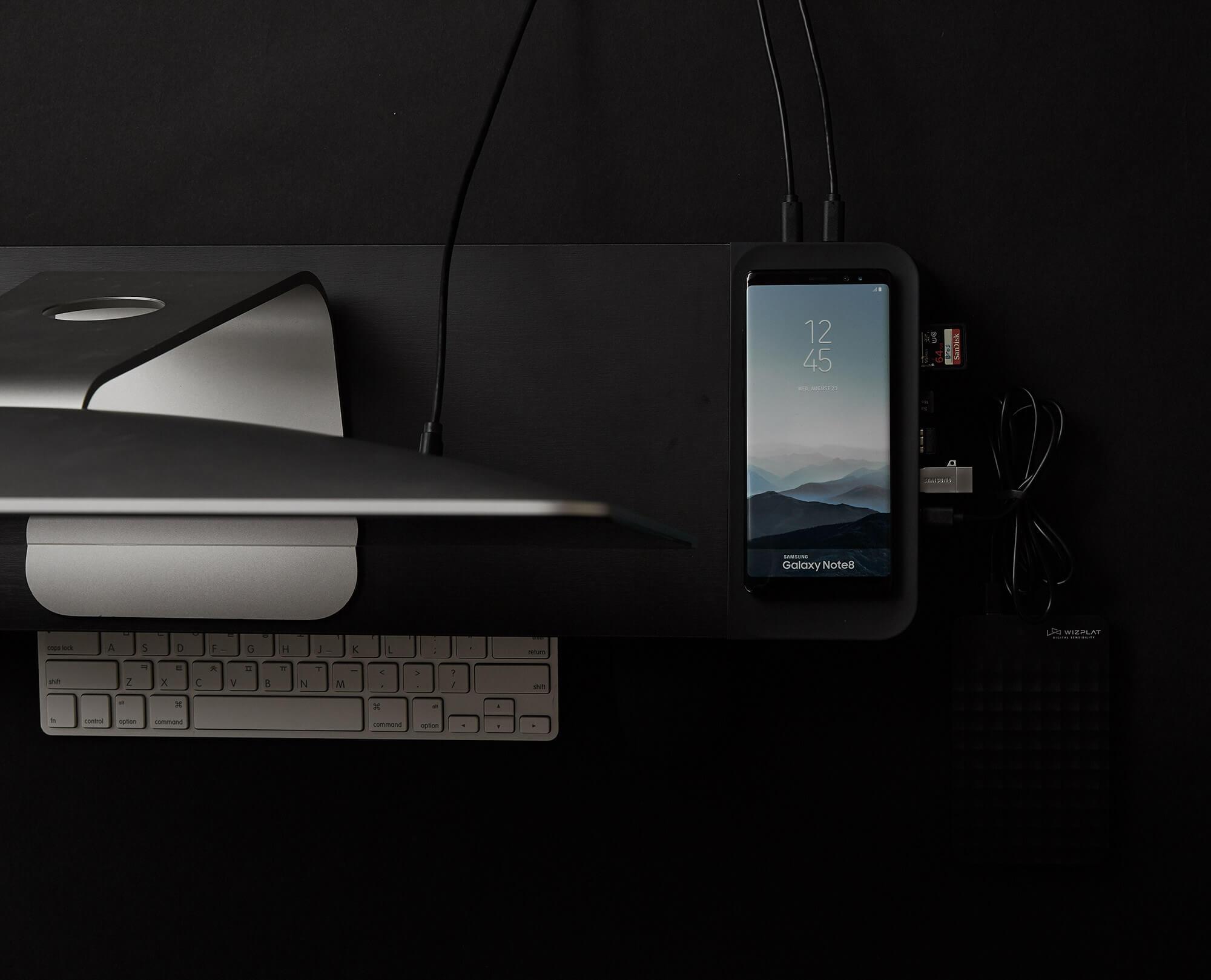 Supporto Monitor da Scrivania 56x20x5,7 cm con Entrata USB e Base di Ricarica Wireless Nero...