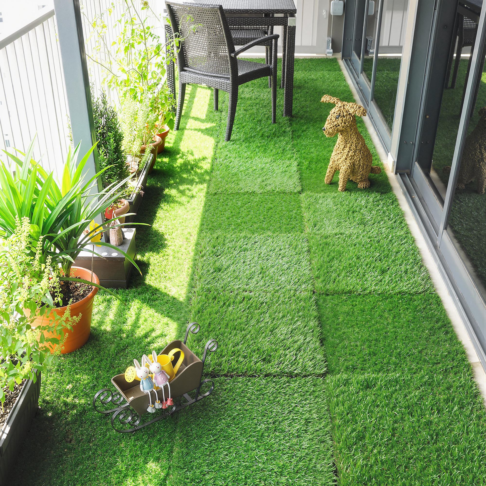 Set 22 Piastrelle 30x30 cm Erba Finta 25 mm a Incastro in PE e PP con supporto in Lattice BSF Verde...